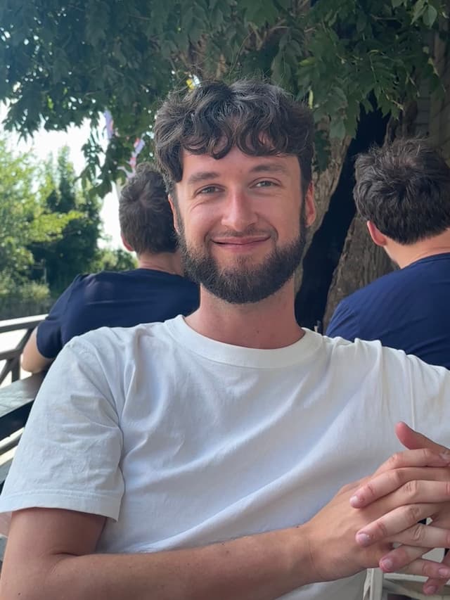 Emil Bobić - Professional portrait in a casual setting